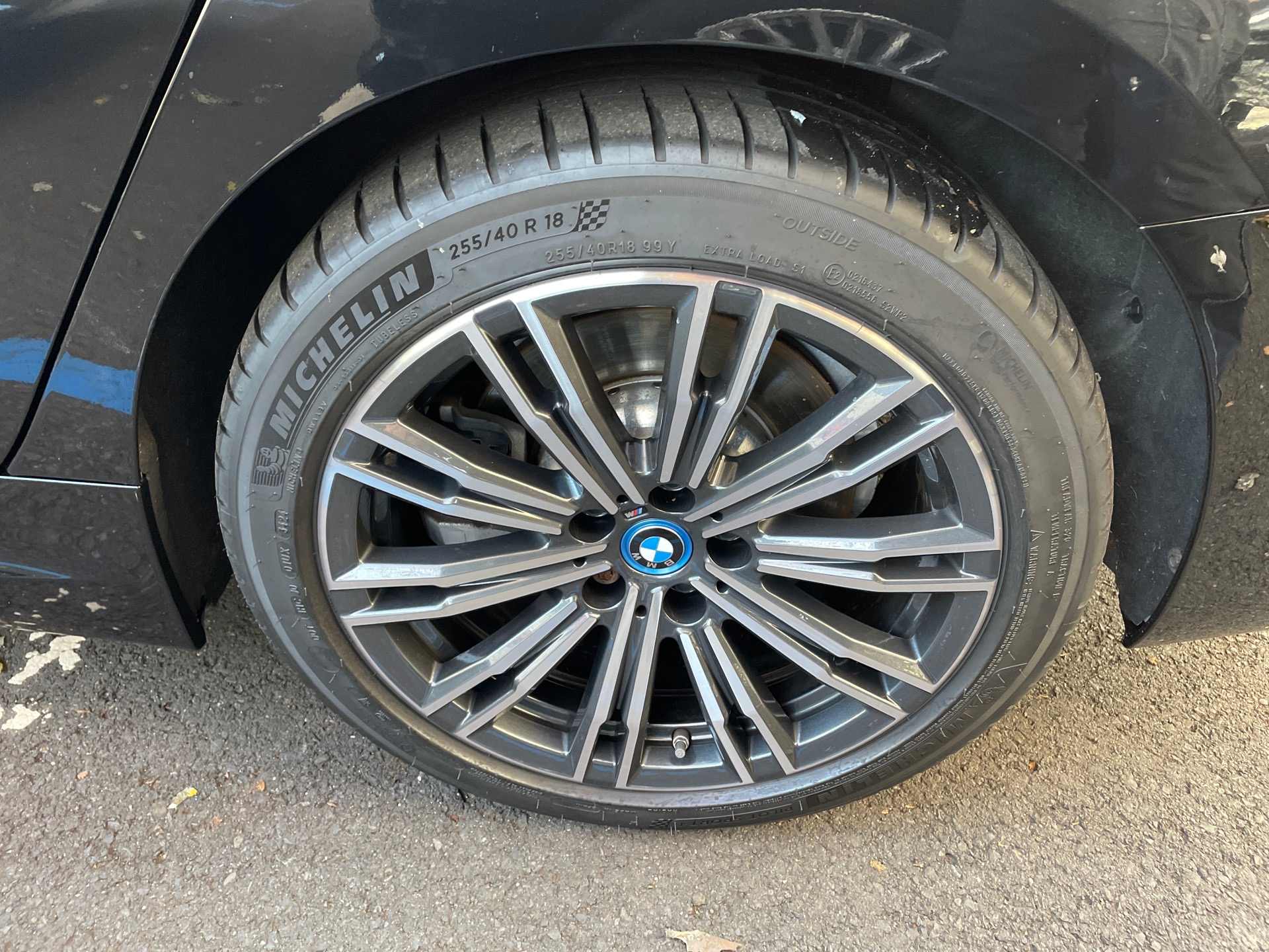 38401567-3ea8-4990-b98c-77421b01e3b9