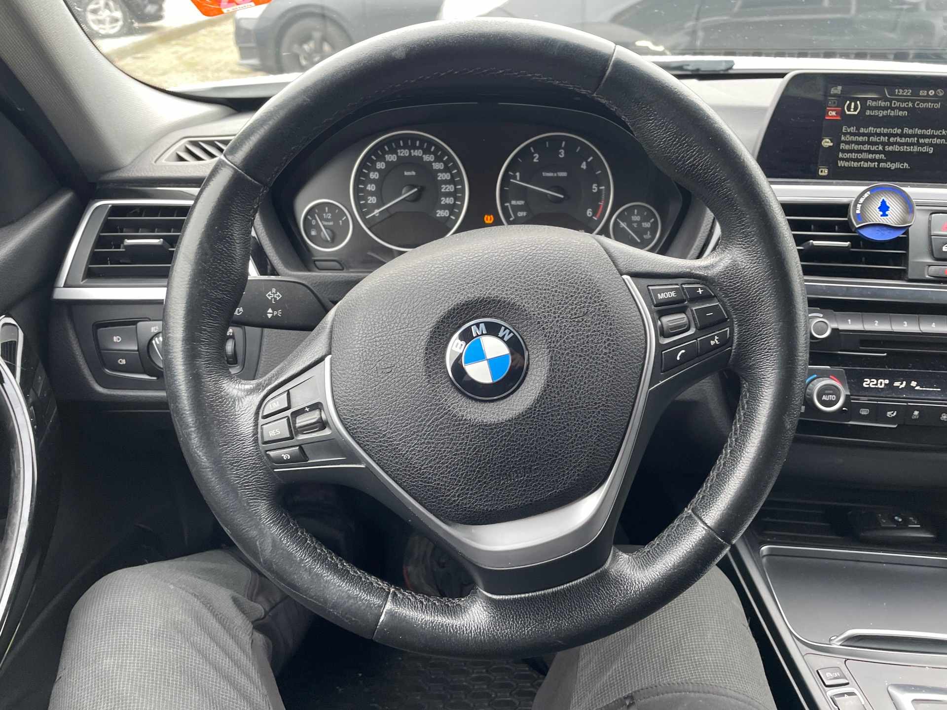 cd0ad843-443b-48e2-8eeb-b01433201052