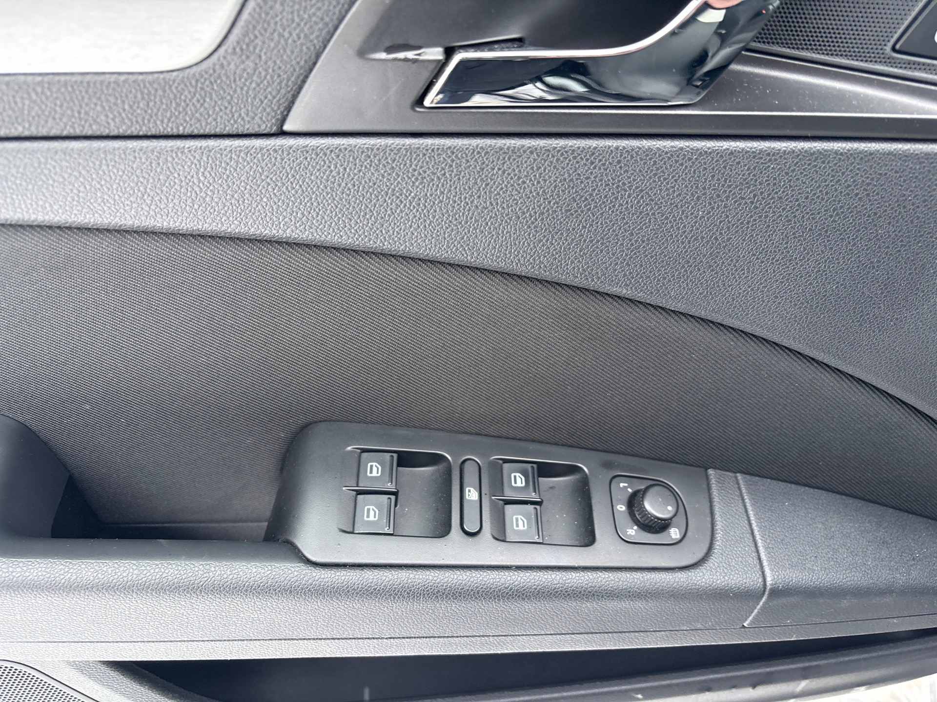 5bd83767-5760-4e95-939d-268327d05d9e