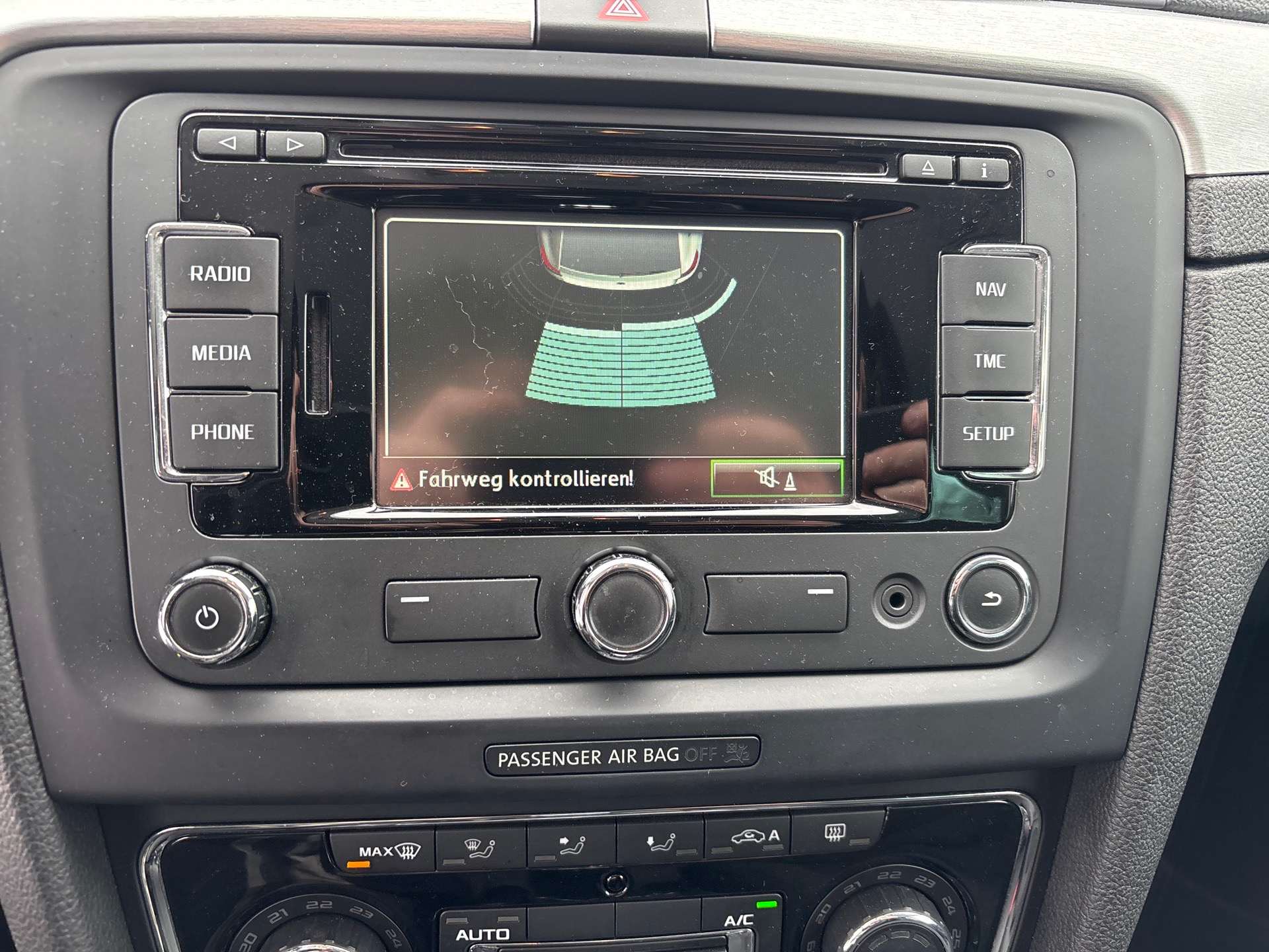 c7edc7eb-c432-4246-b422-075fc308dbef