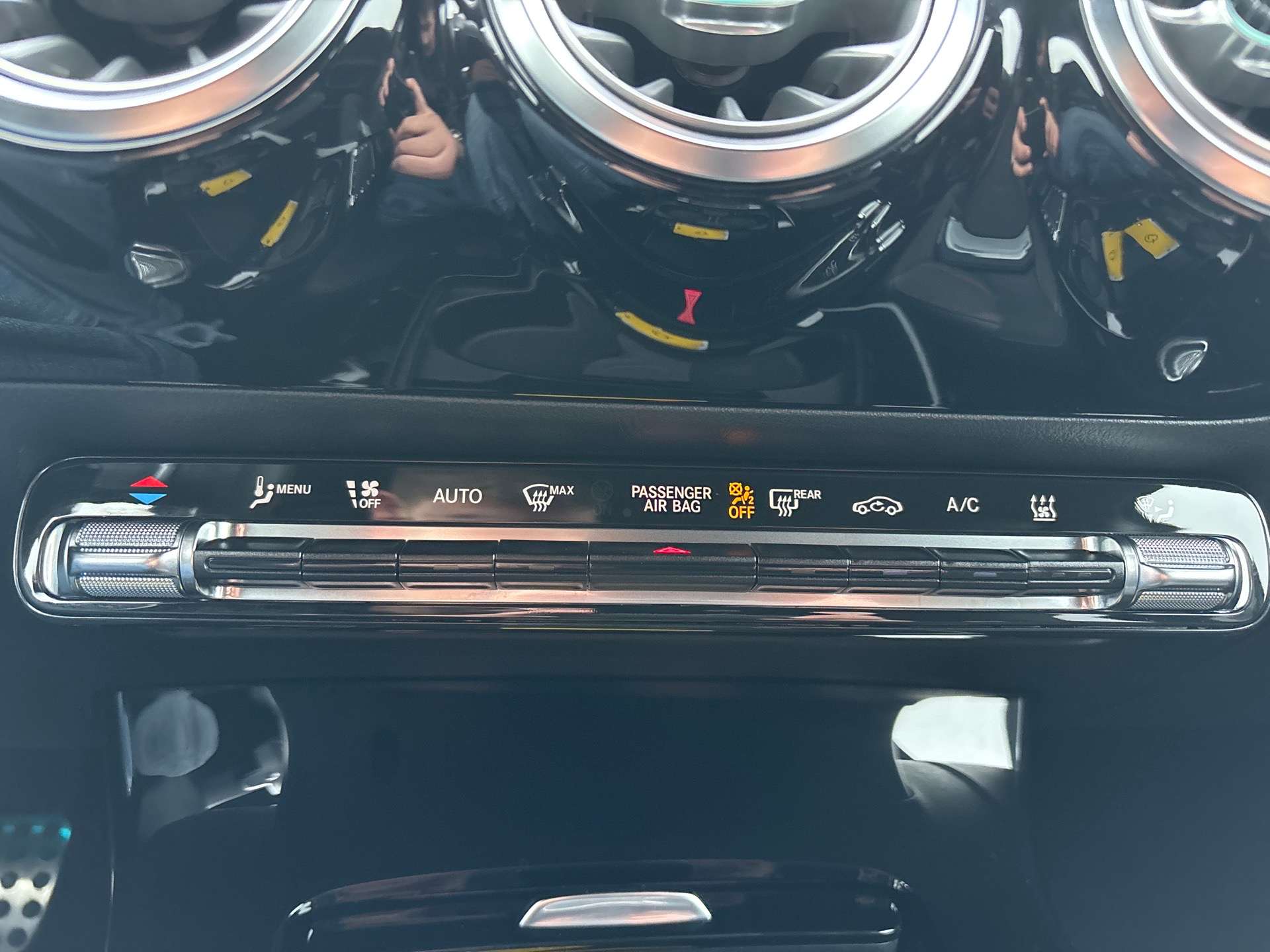 c826e17a-2e23-4b6b-90b0-e8cd0a954ba5