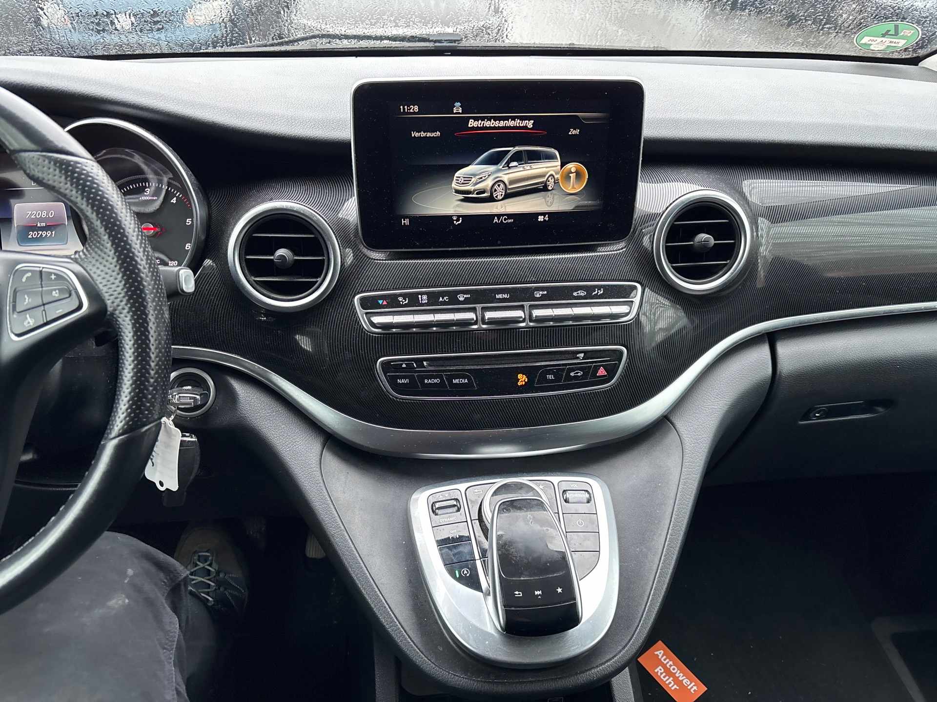 28b64fb1-5d8f-405f-a60a-f47d3ba4d23c