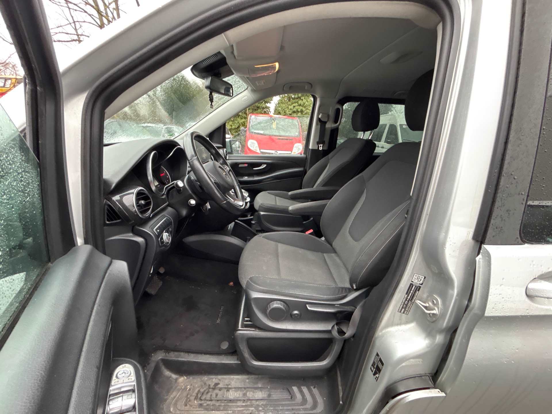 2a9487b9-a68c-446a-955e-a3943118281c