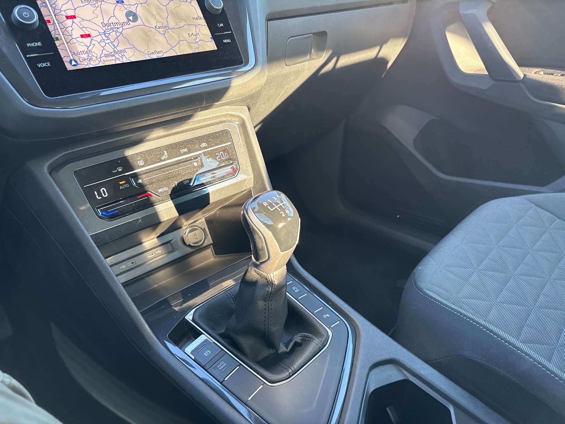 61892231-0d95-471a-861f-feeb105a14b1