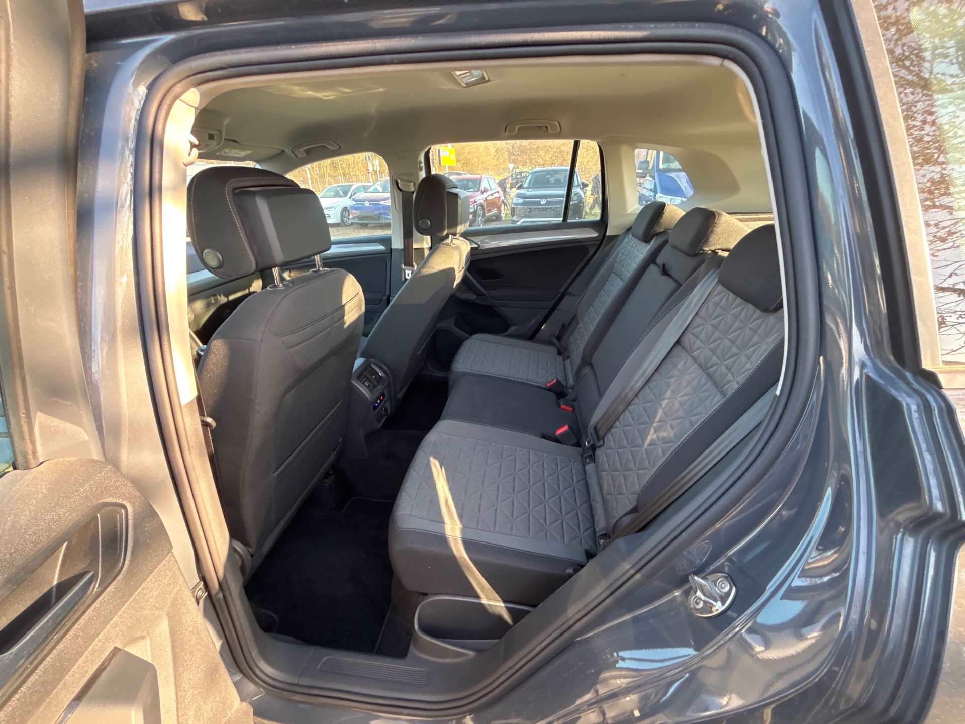 70f8ee4c-8066-43d6-b641-60e866441e0b